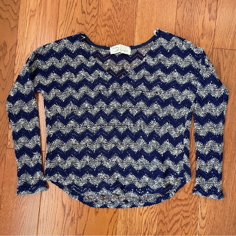Vintage Havana size S mesh sweater in blue.